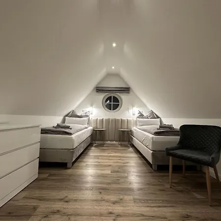 Eiderhuus Modern Retreat