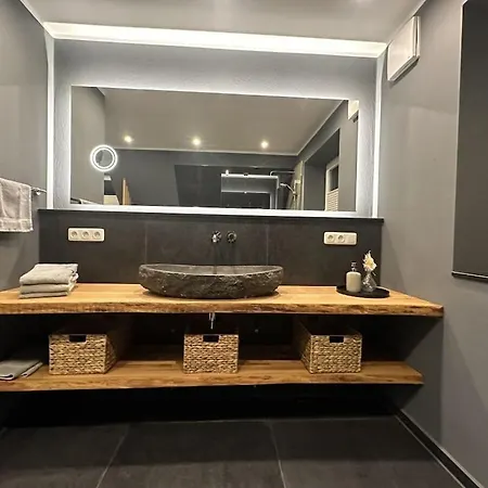 Eiderhuus Modern Retreat *